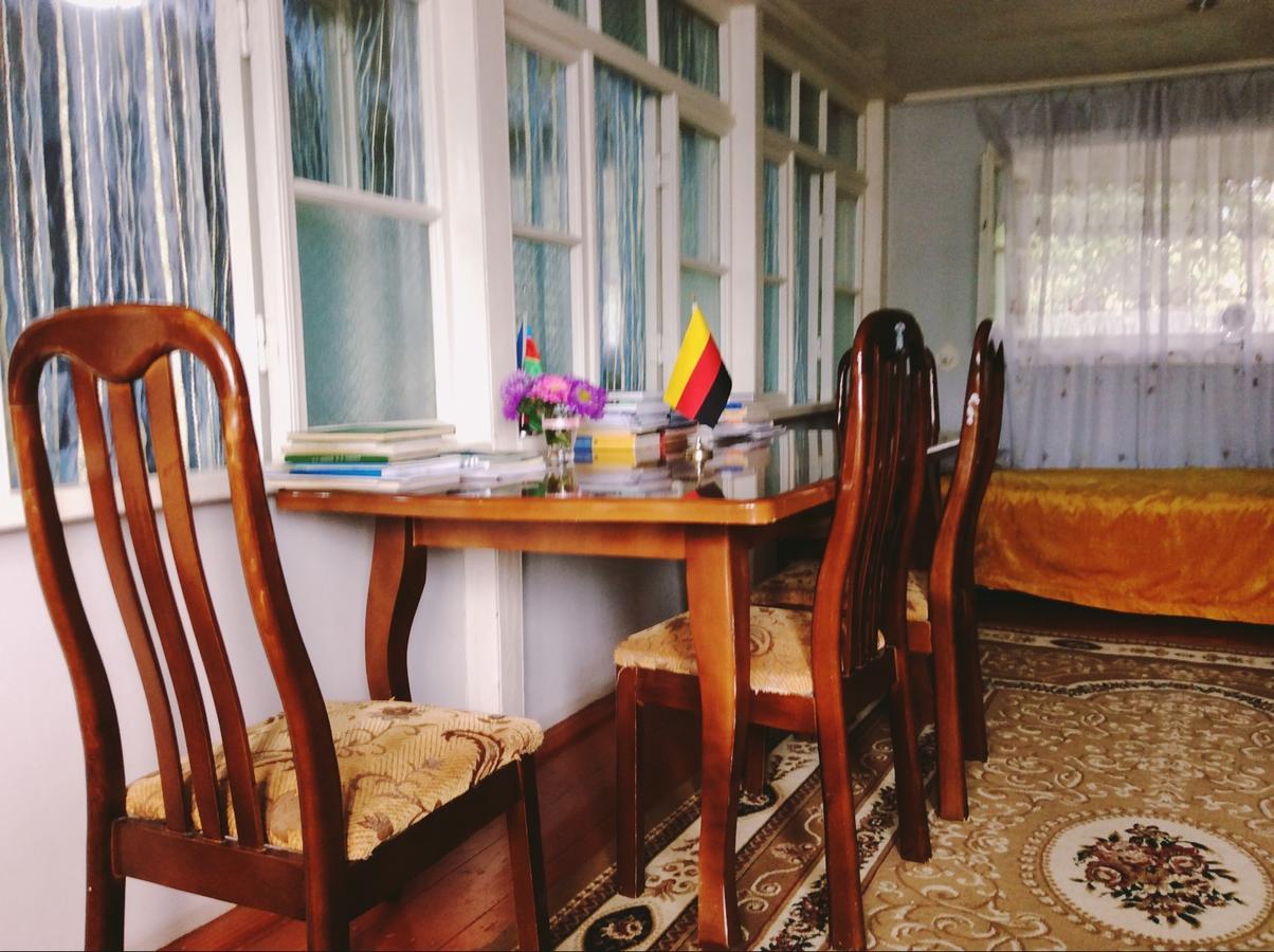 House On Ashiq Cuma Street 8 Acomodação com café da manhã Şǝki Exterior foto