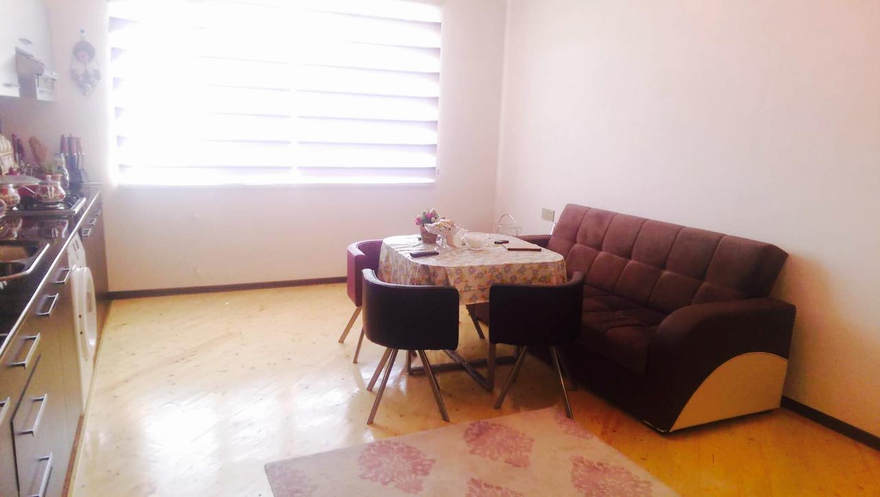 House On Ashiq Cuma Street 8 Acomodação com café da manhã Şǝki Exterior foto